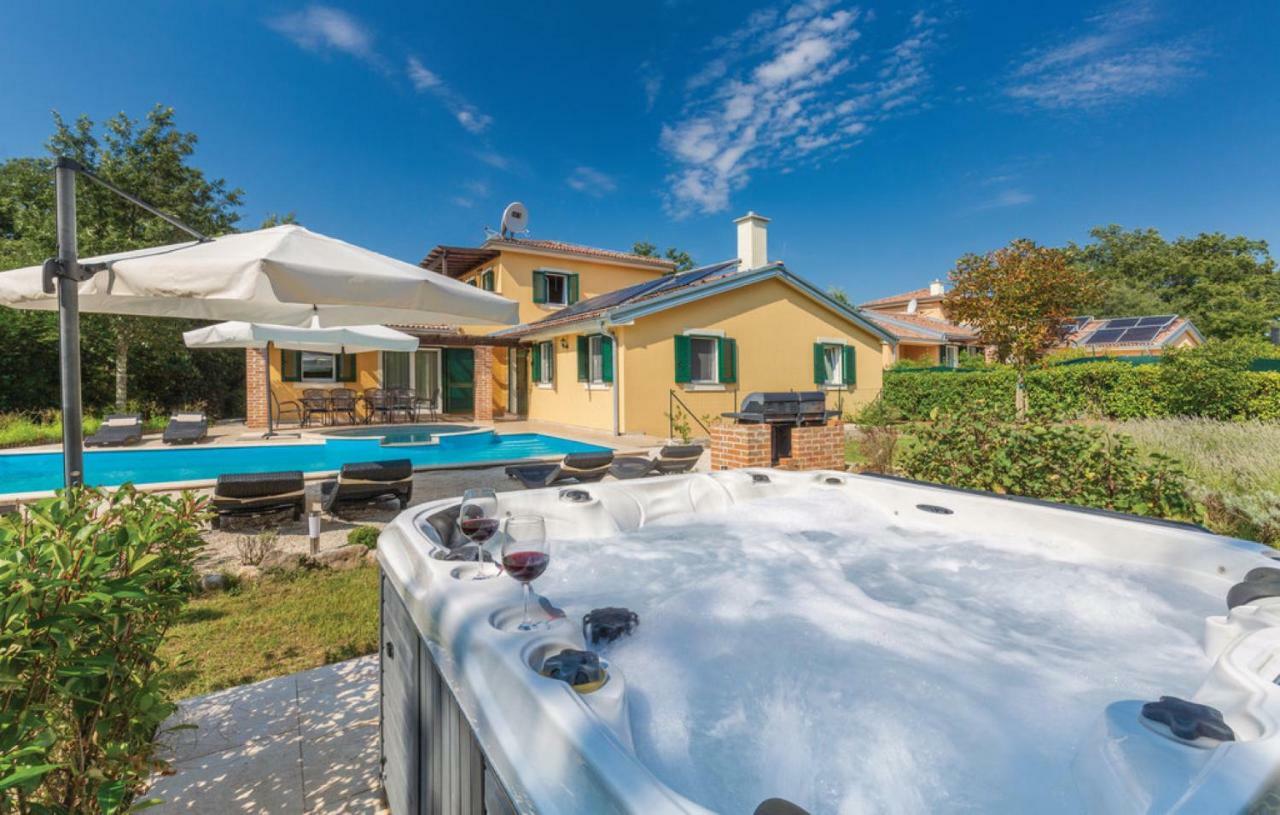Villas Vea Histria Režanci Eksteriør bilde